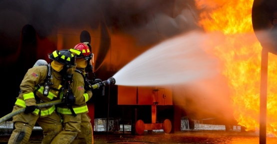incendios intencionales aterrorizan al vecindario