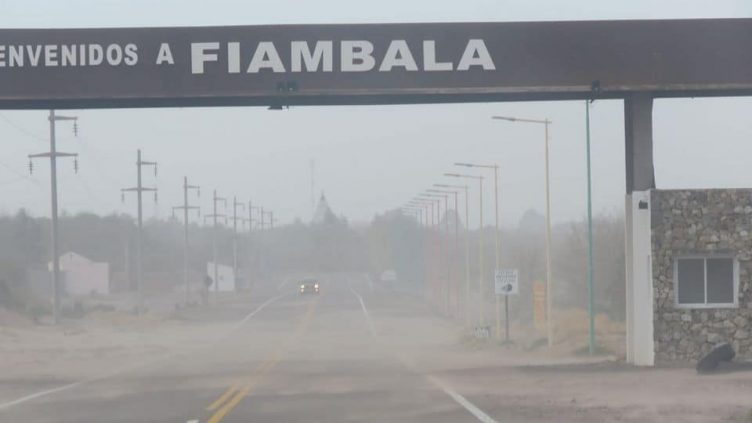 Alerta amarilla por fuertes vientos en seis departamentos de Catamarca