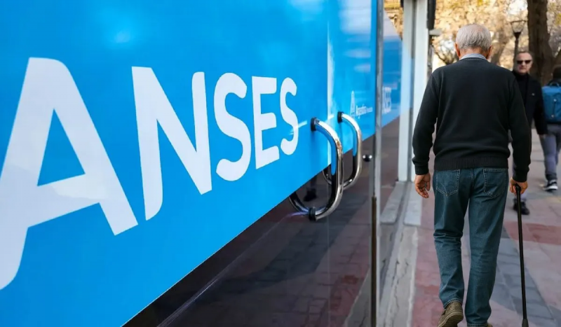 Jubilaciones, pensiones y asignaciones: oficializaron los aumentos para octubre