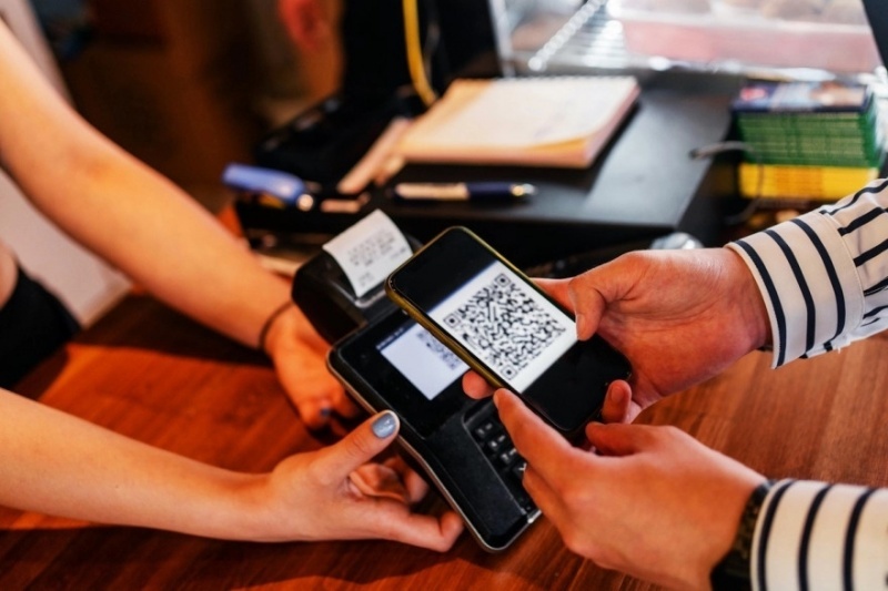 Los pagos con QR y transferencias crecieron más del 60%