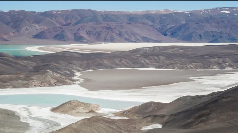 La Corte revocó el fallo que declaraba inconstitucional la derogación de la Ley de Tierras