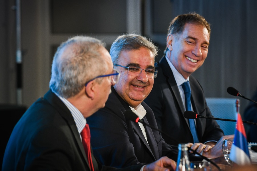 El Gobierno negocia alianzas electorales y evalúa ocho listas conjuntas para 2027